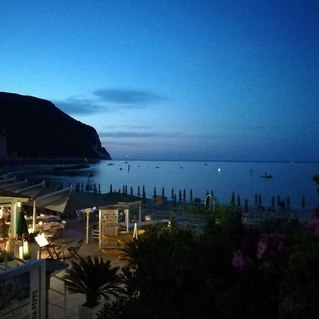 Camere Due Per Due Sirolo Dış mekan fotoğraf